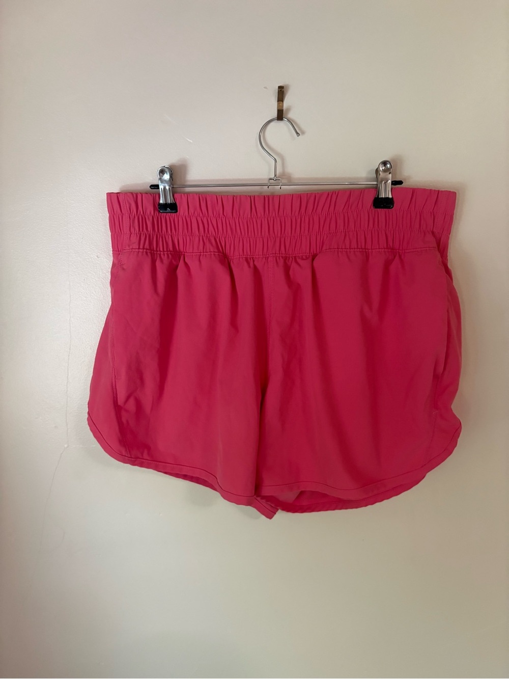 Pink Athletic Shorts with Side Pockets Size Large Women’s Lightweight Comfy Pant